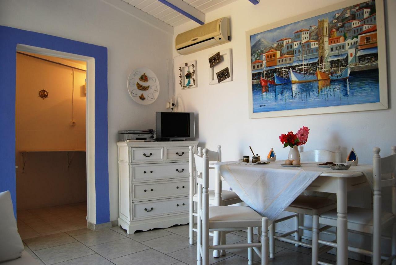 Killini Cottage Studio The Small Cyclades Kastro-Kyllini ภายนอก รูปภาพ