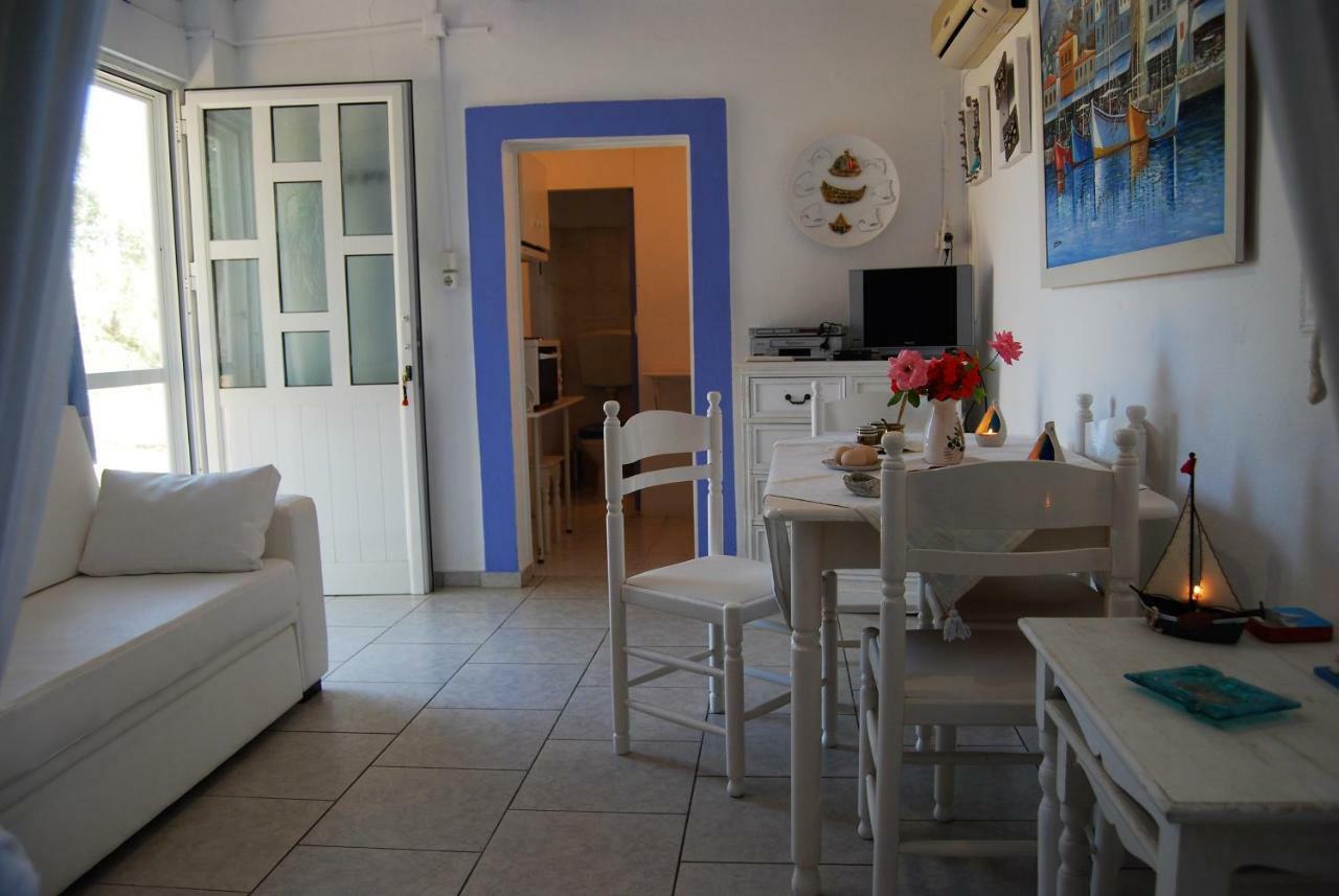 Killini Cottage Studio The Small Cyclades Kastro-Kyllini ภายนอก รูปภาพ